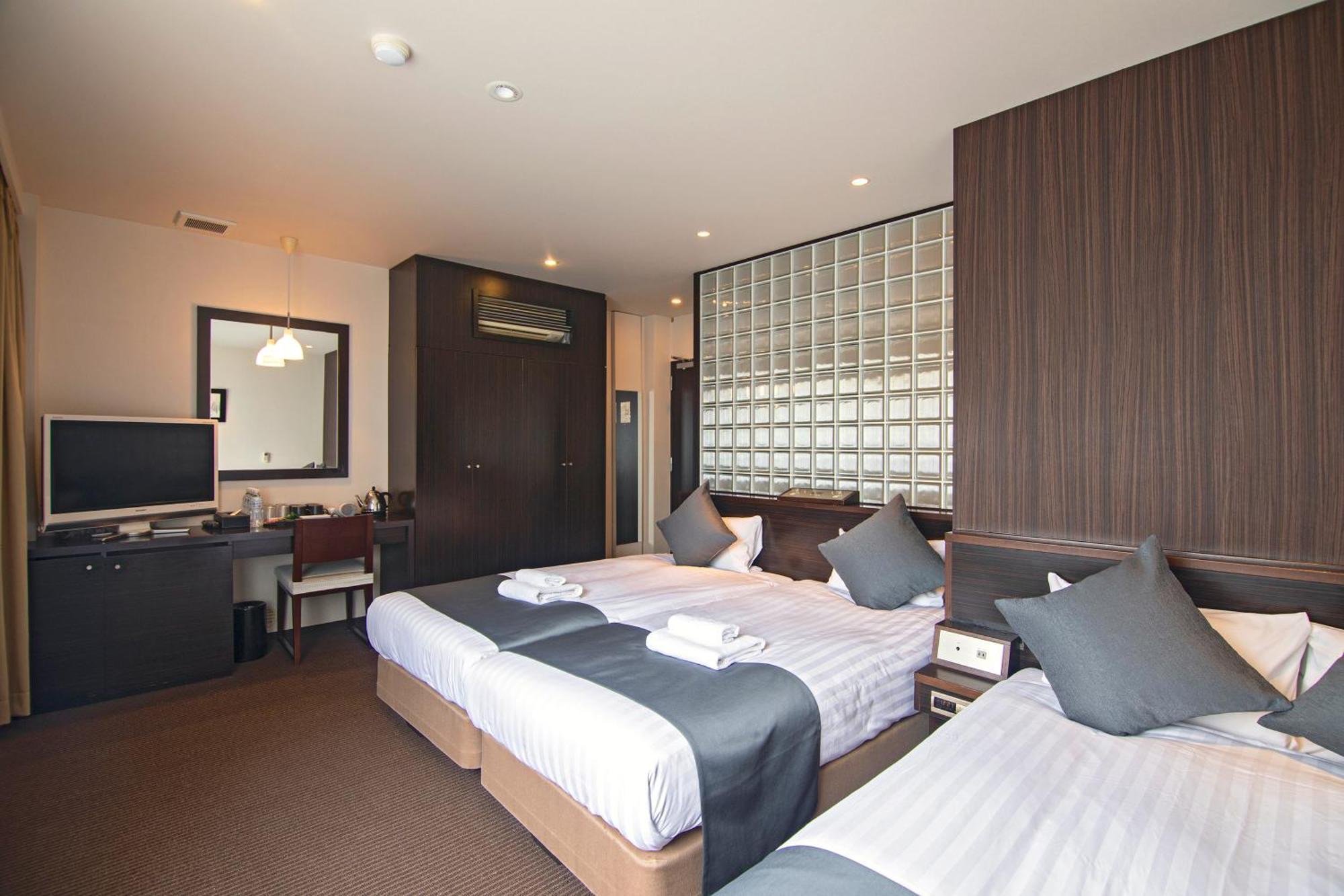 Wonz Hotel Self-Check-In Osaka Exterior photo